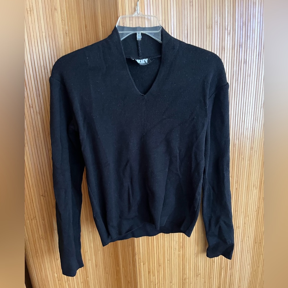 DKNY Elegant Black V neck Knit Top S